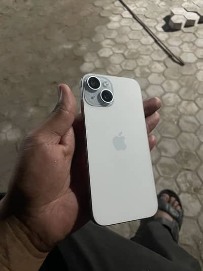 Apple iPhone 15