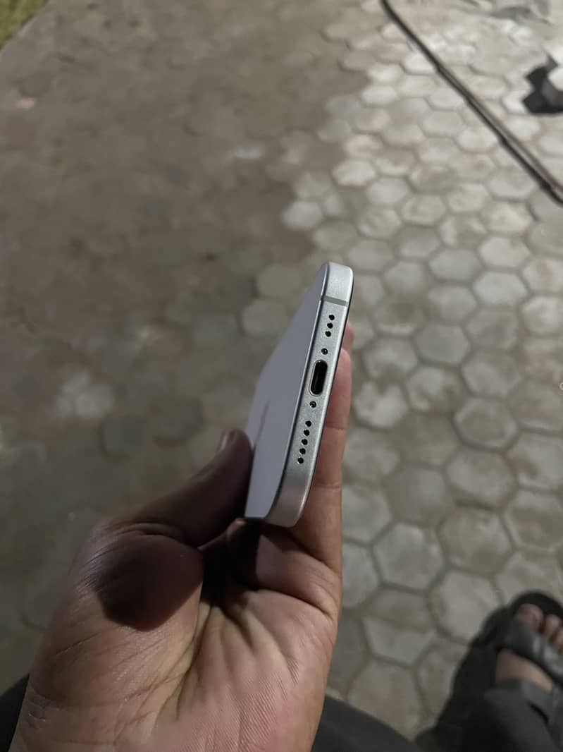 Apple iPhone 15 1