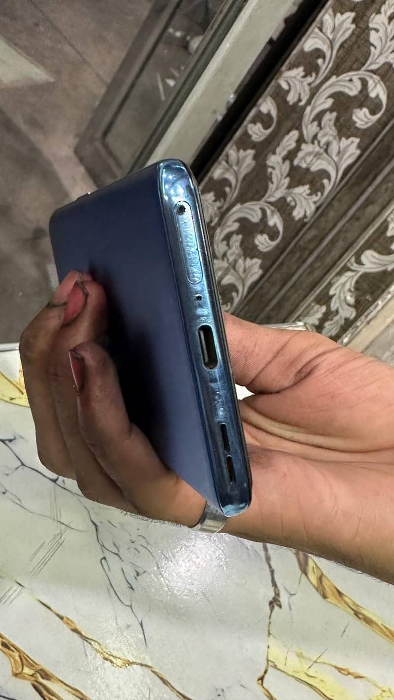 One Plus 9 5G 4