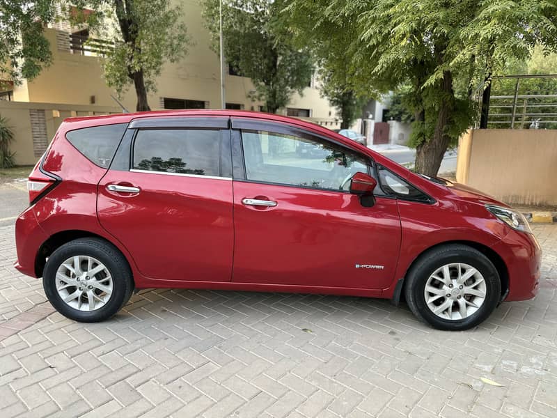 Nissan Note E Power 2016 1
