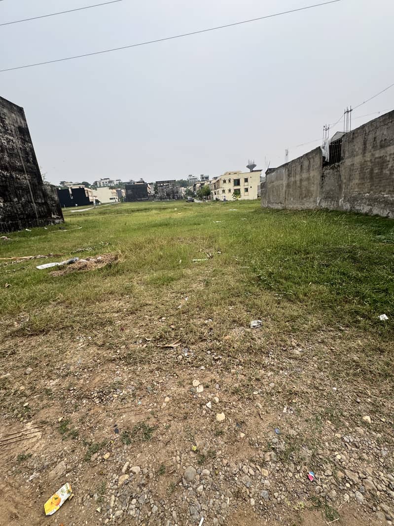 Umer block plot 1015 for sale 8