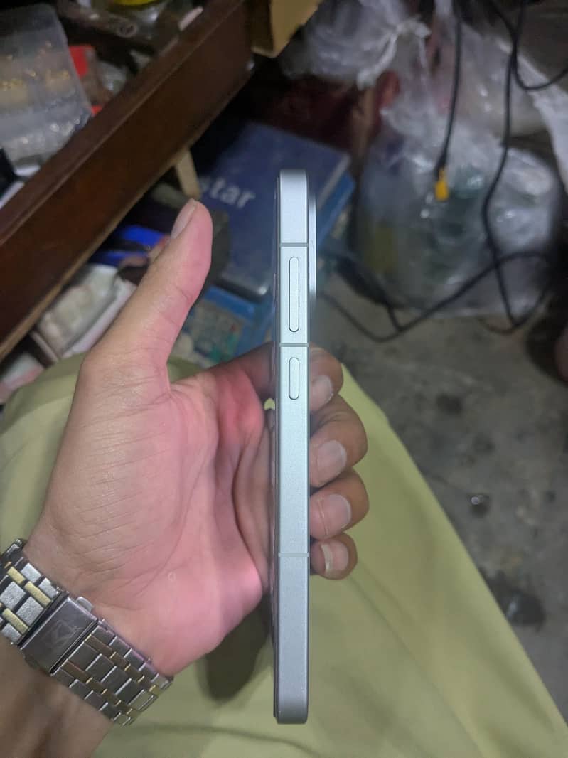 One Plus 13s 6