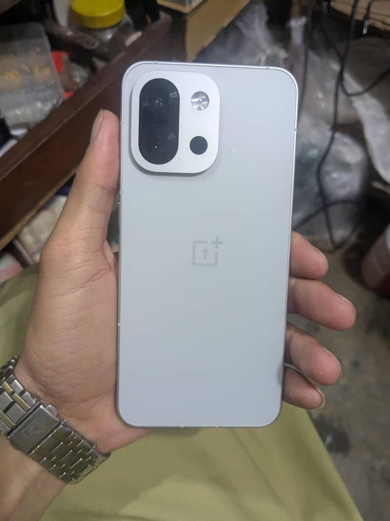 One Plus 13s 7