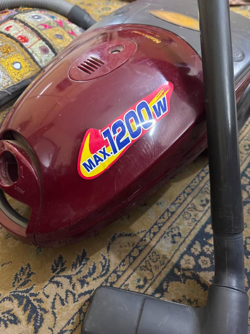 vacuum cleaner 1