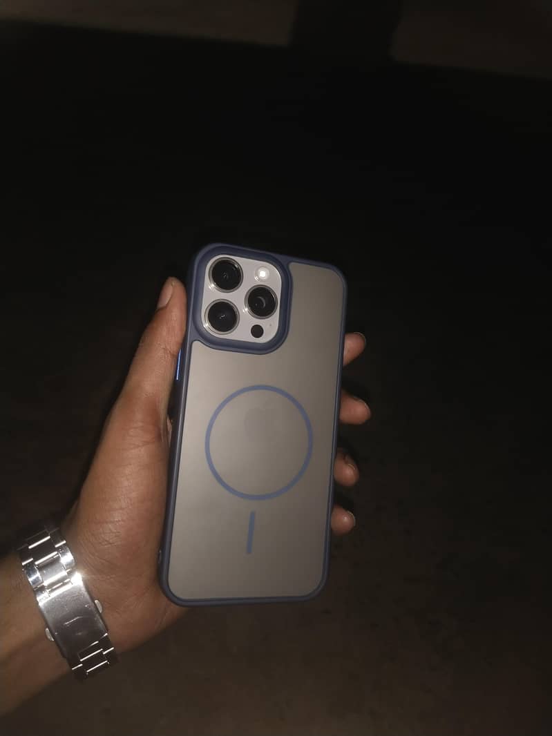 Apple iPhone 15 Pro Max 0