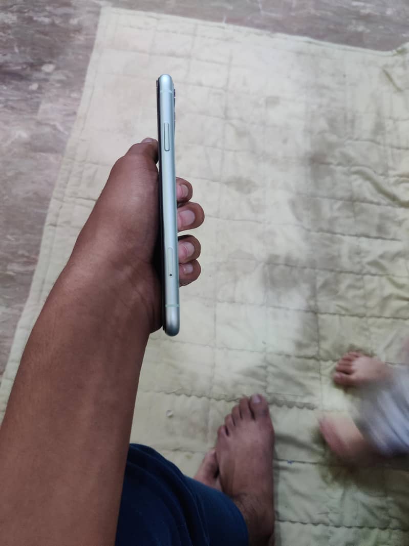 Apple iPhone 11 1