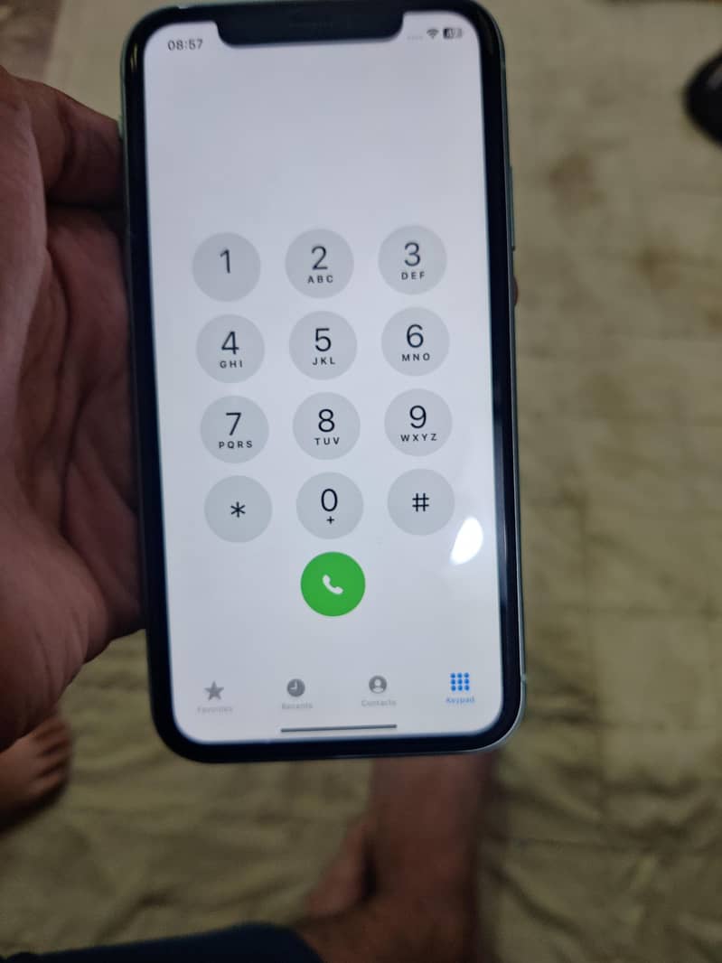 Apple iPhone 11 4