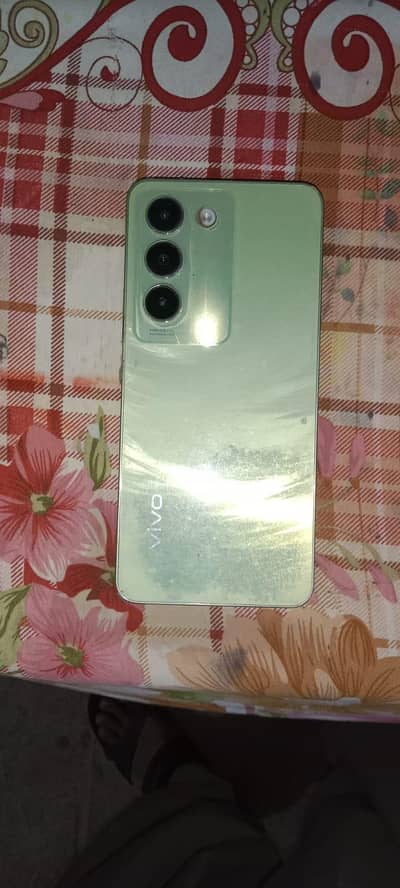 Vivo Y100