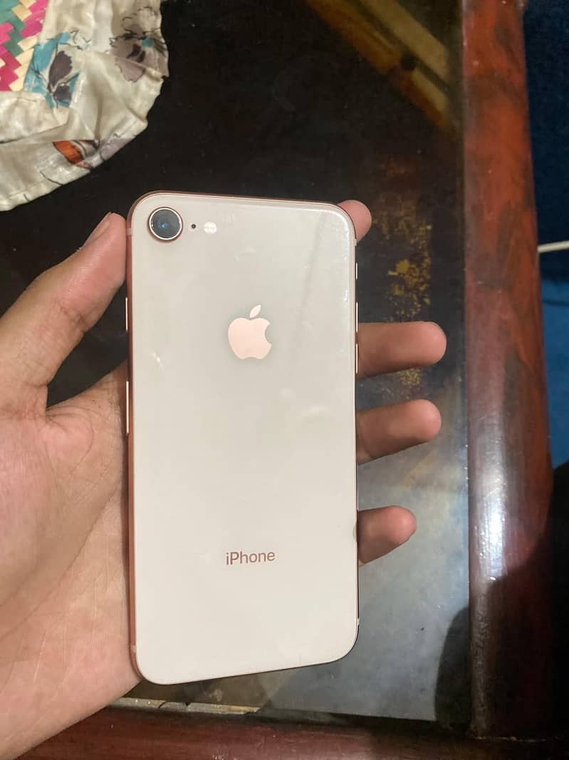 Apple iPhone 8 1