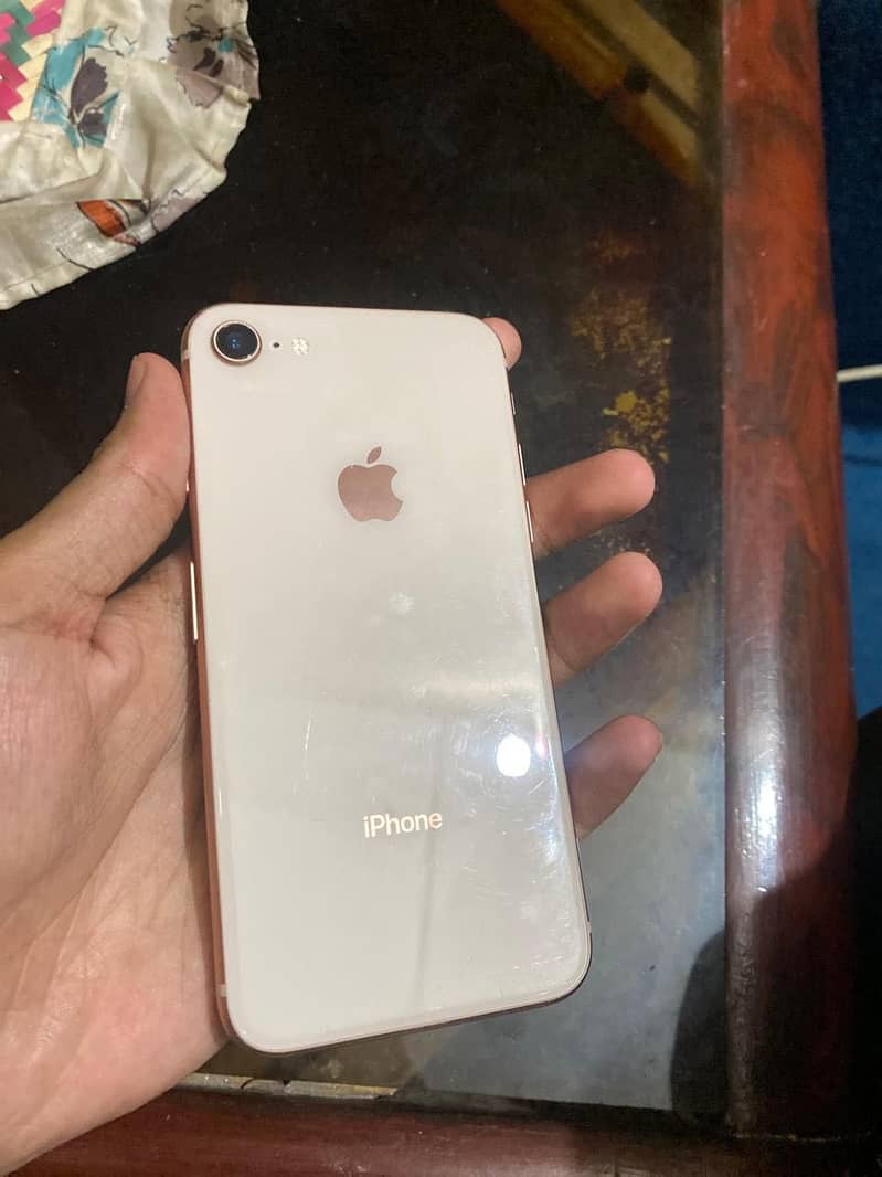 Apple iPhone 8 4