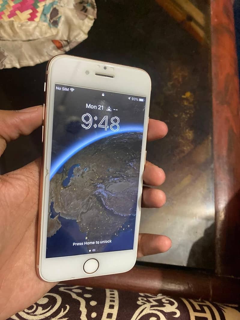 Apple iPhone 8 5