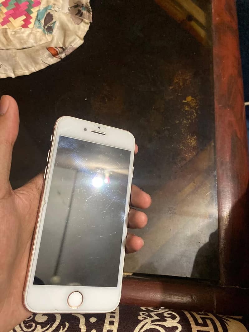 Apple iPhone 8 6