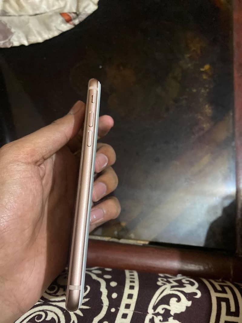 Apple iPhone 8 8