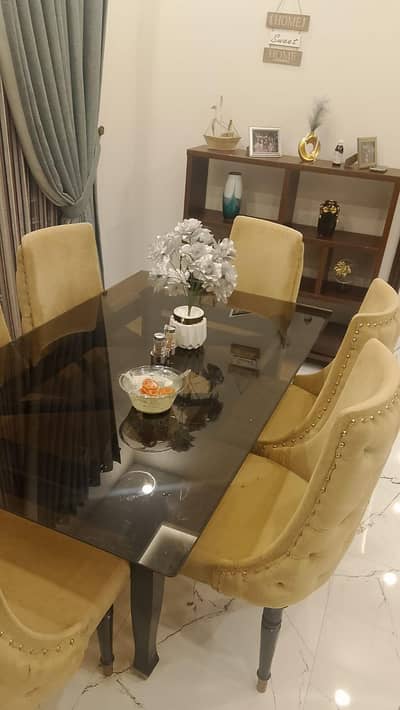 urgent sale table six chair