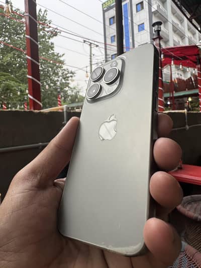 Apple iPhone 15 Pro