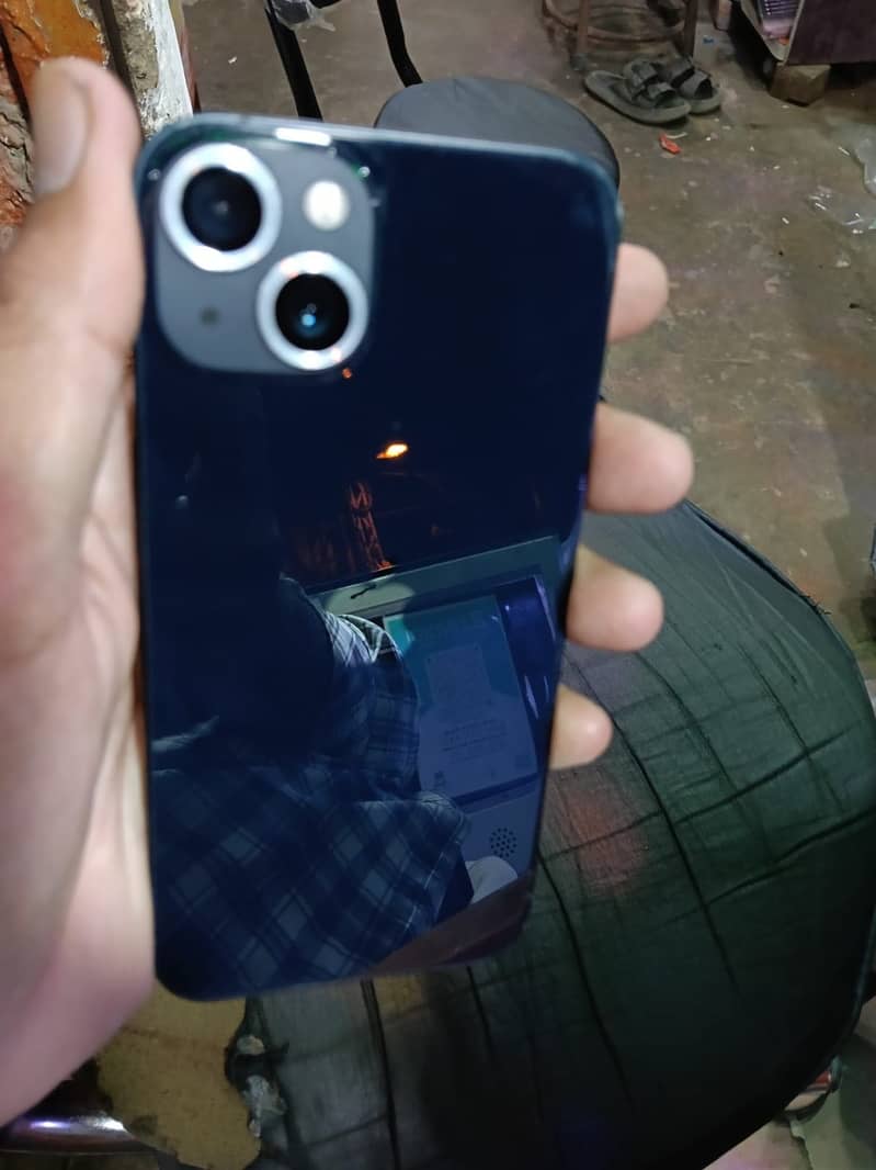 Apple iPhone 13 0