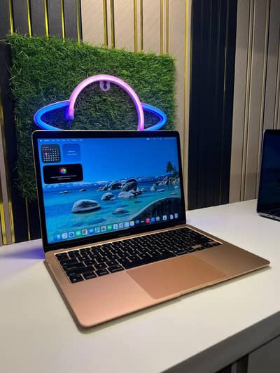 Apple MacBook Air M1 2020 — Rose Gold