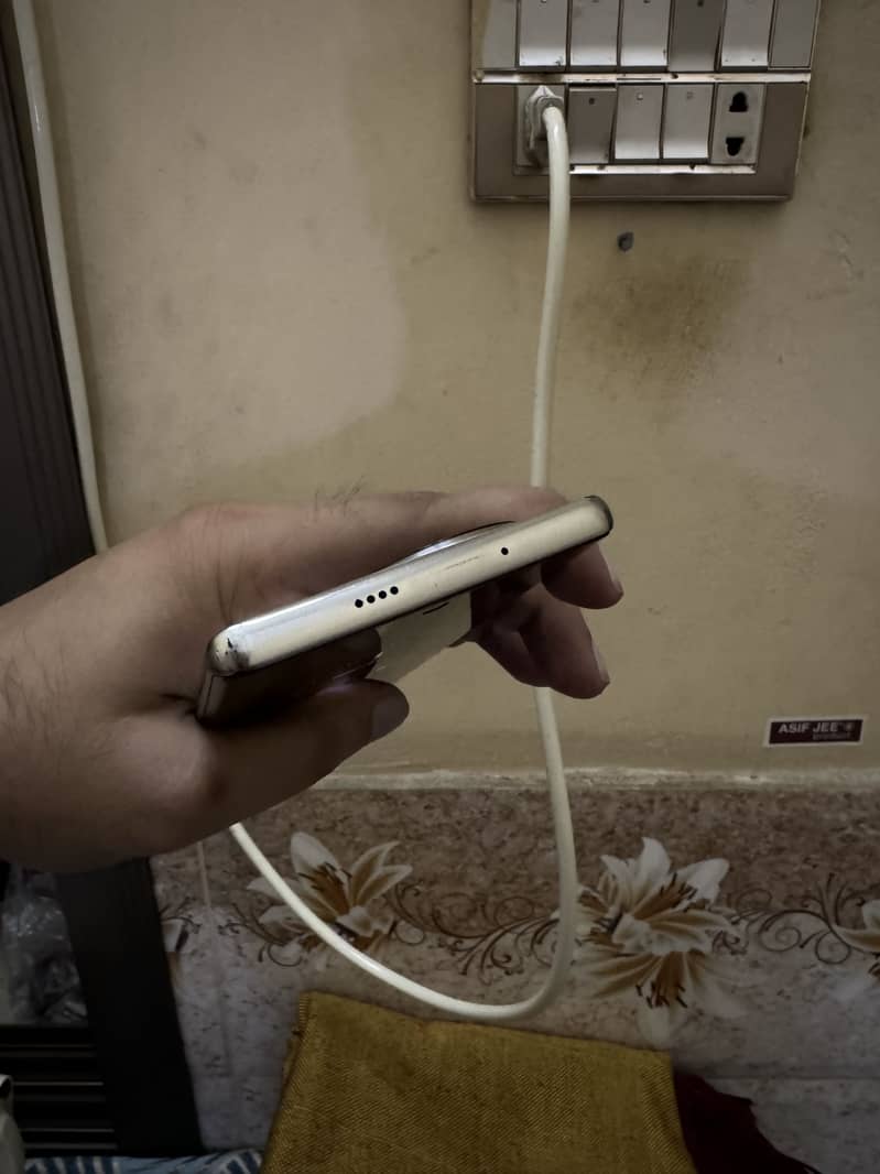 Tecno Spark 20 Pro Plus 2