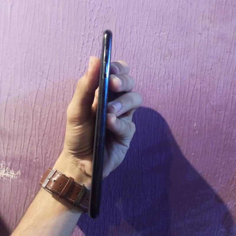 Apple iPhone 11 Pro Max 3