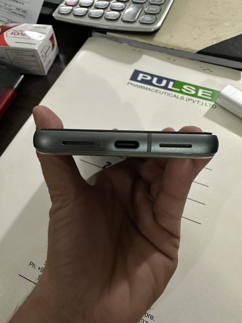 Google Pixel 8 5