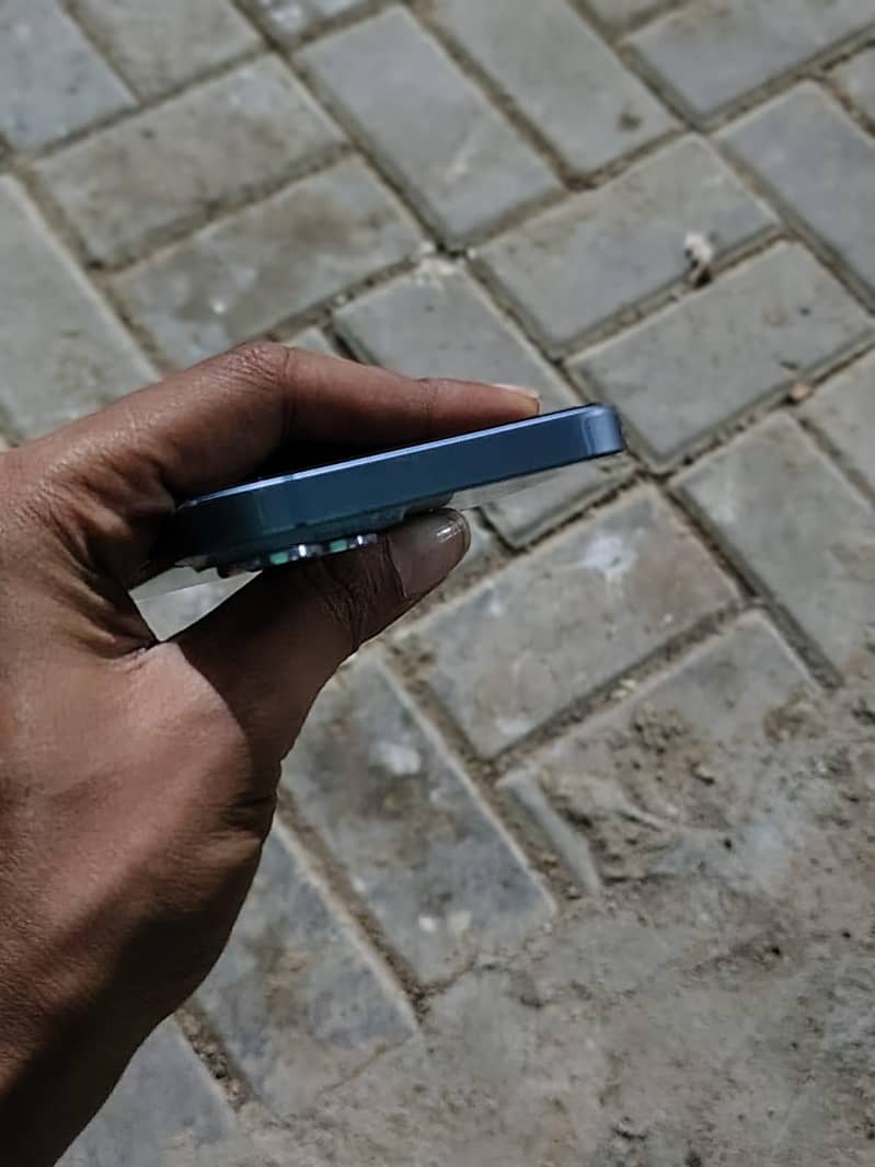 Apple iPhone 14 5
