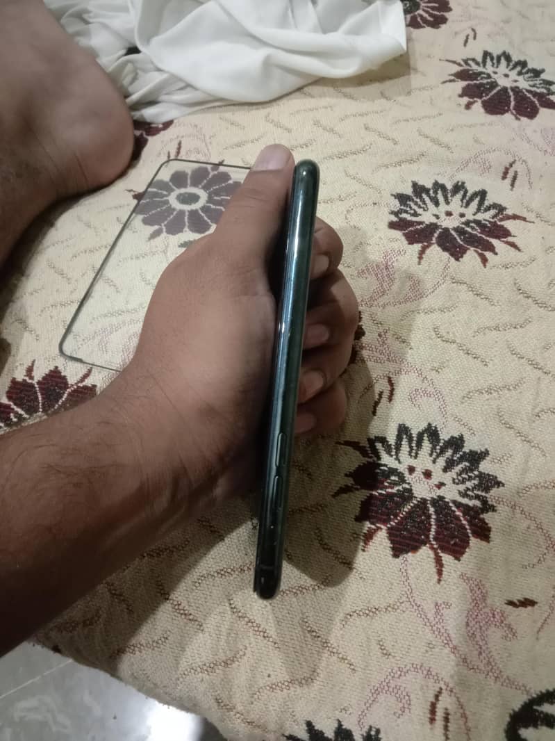 Apple iPhone 11 Pro 5