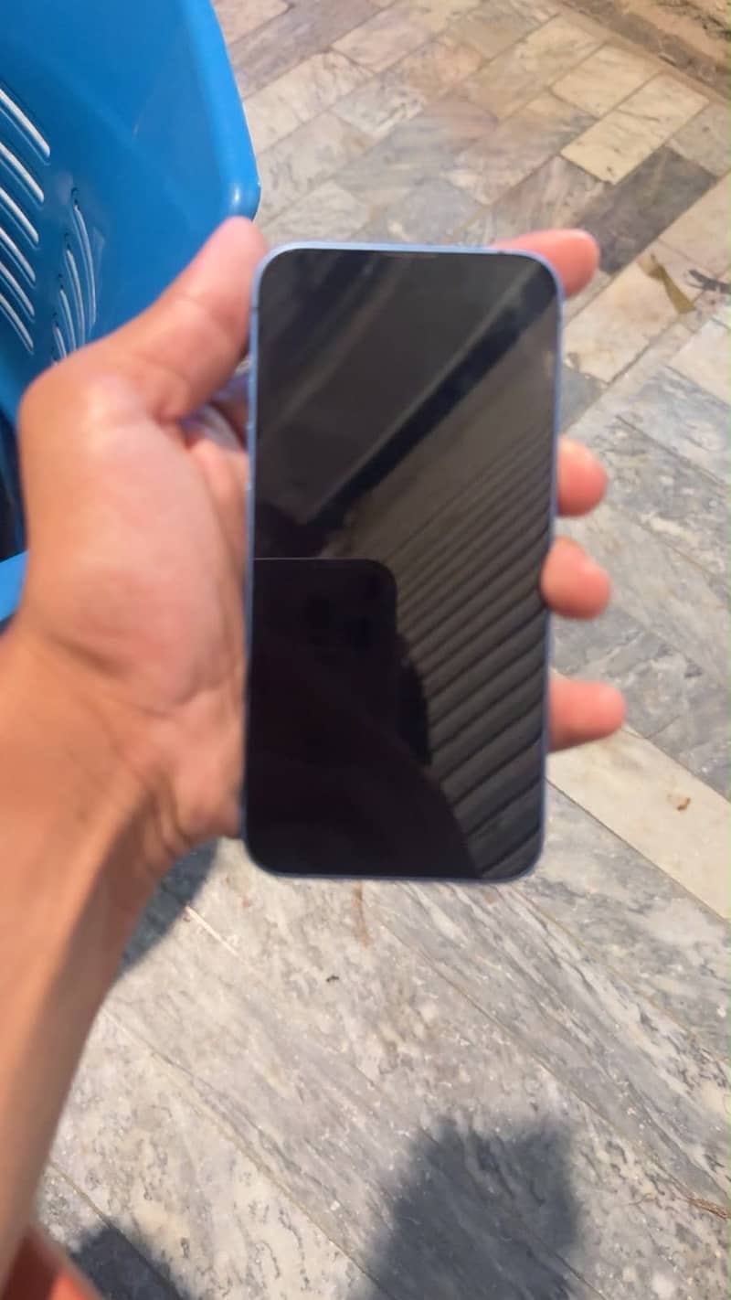 Apple iPhone 13 2