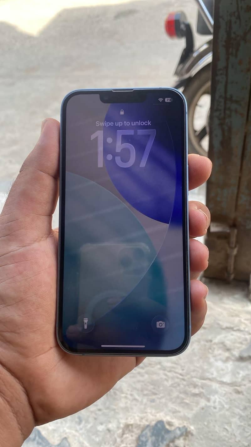 Apple iPhone 14 3