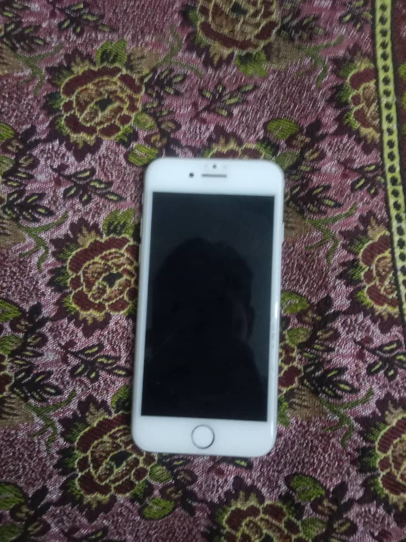 Apple iPhone 7 1