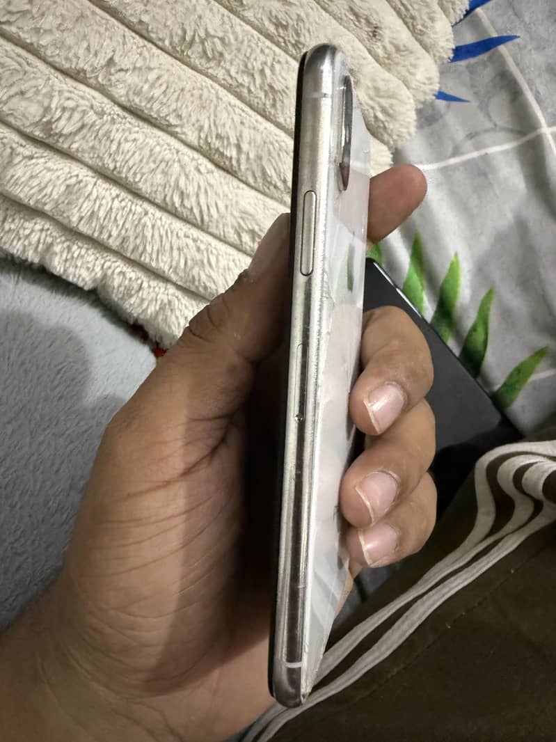 Apple iPhone X 1