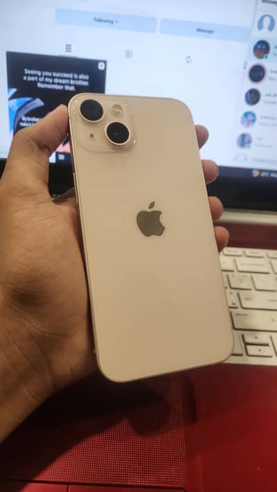 Apple iPhone 13