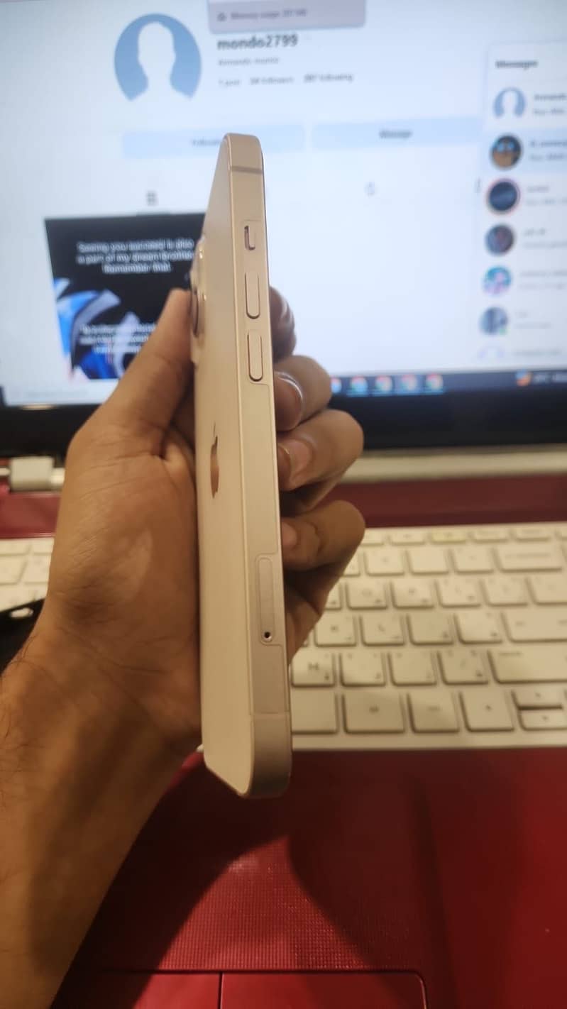 Apple iPhone 13 2