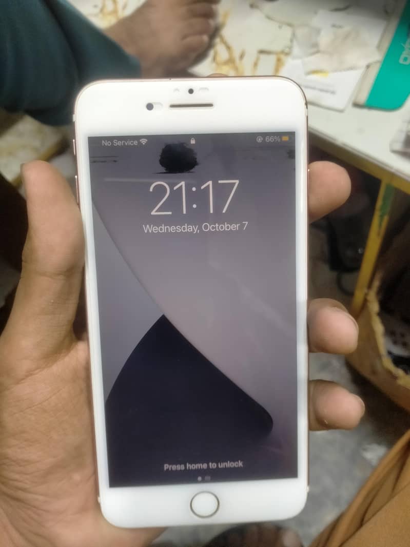 Apple iPhone 7 Plus 2
