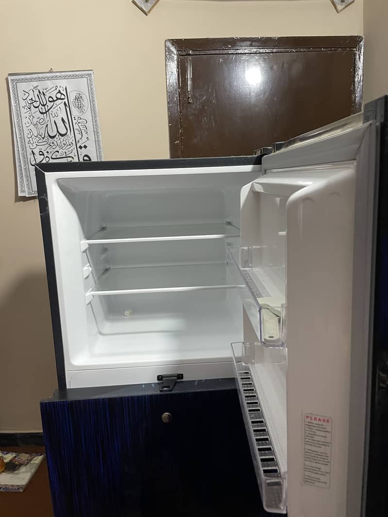 Refrigerator 10
