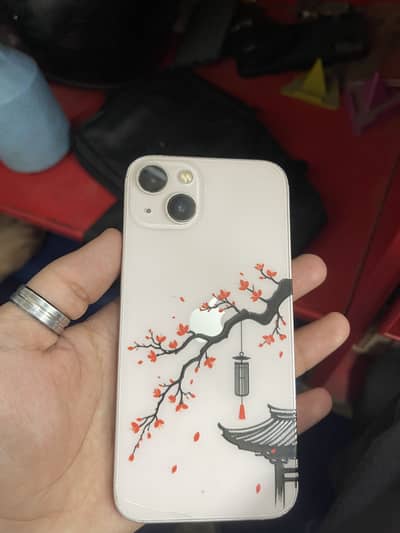 Apple iPhone 13