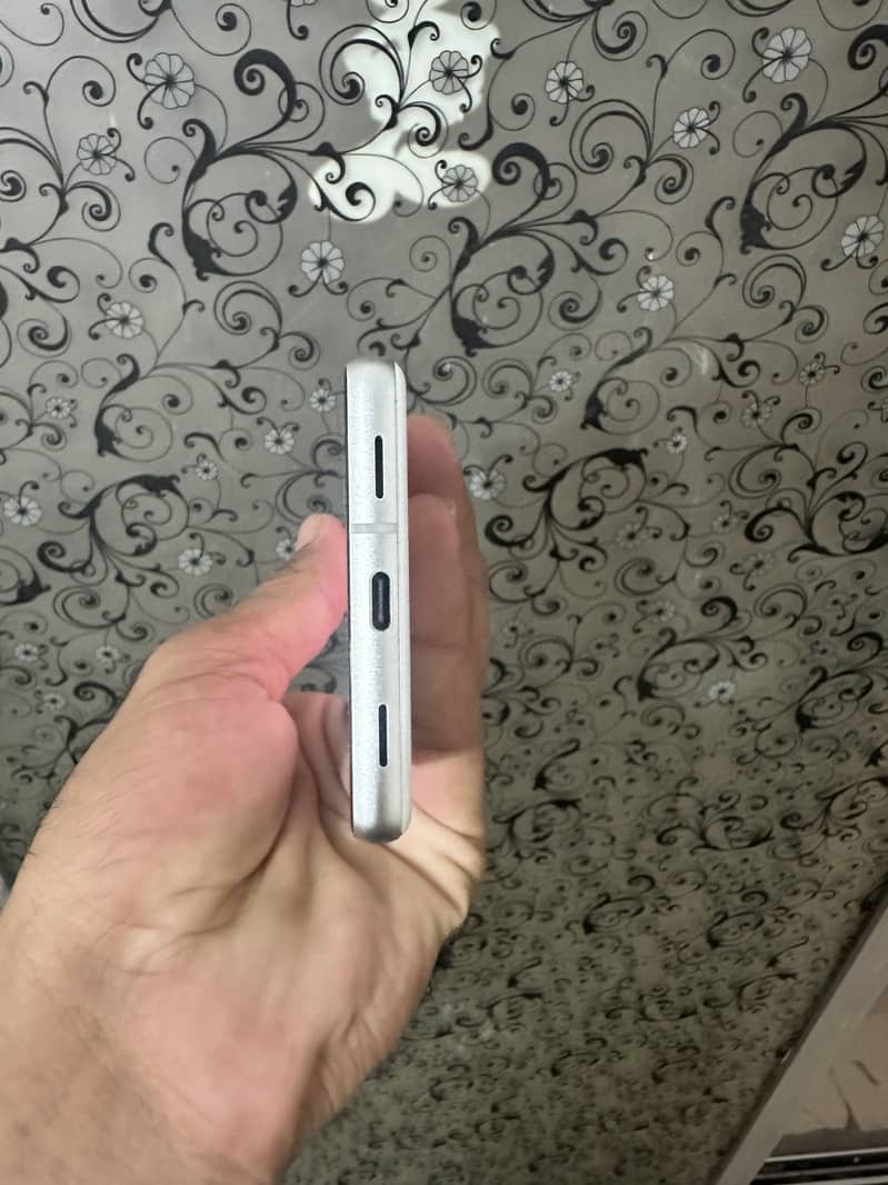 Google Pixel 7a 3