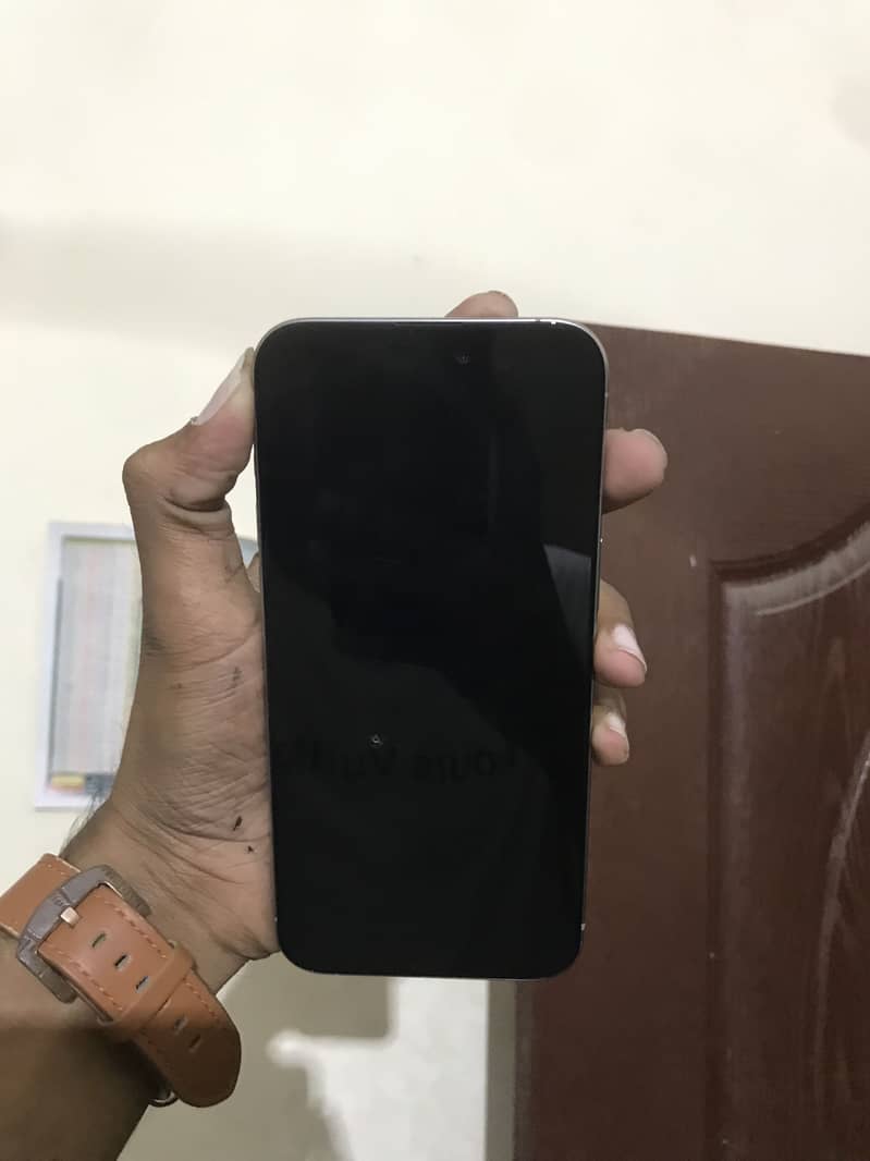Apple iPhone 15 Pro Max 0