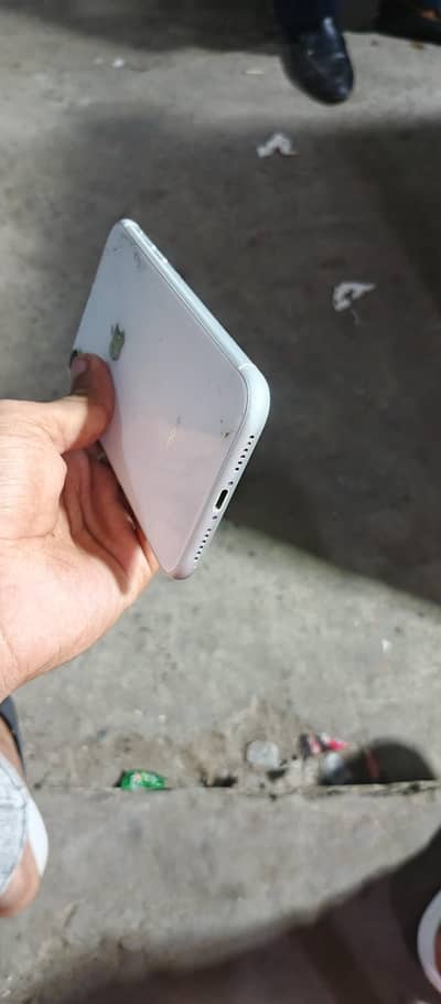 Apple iPhone XR