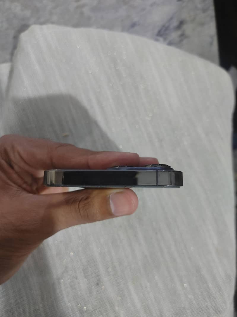 Apple iPhone 13 Pro 3