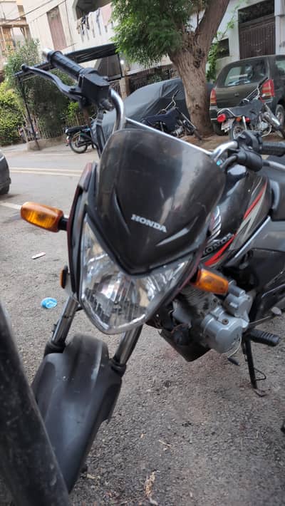 Honda CB 125F