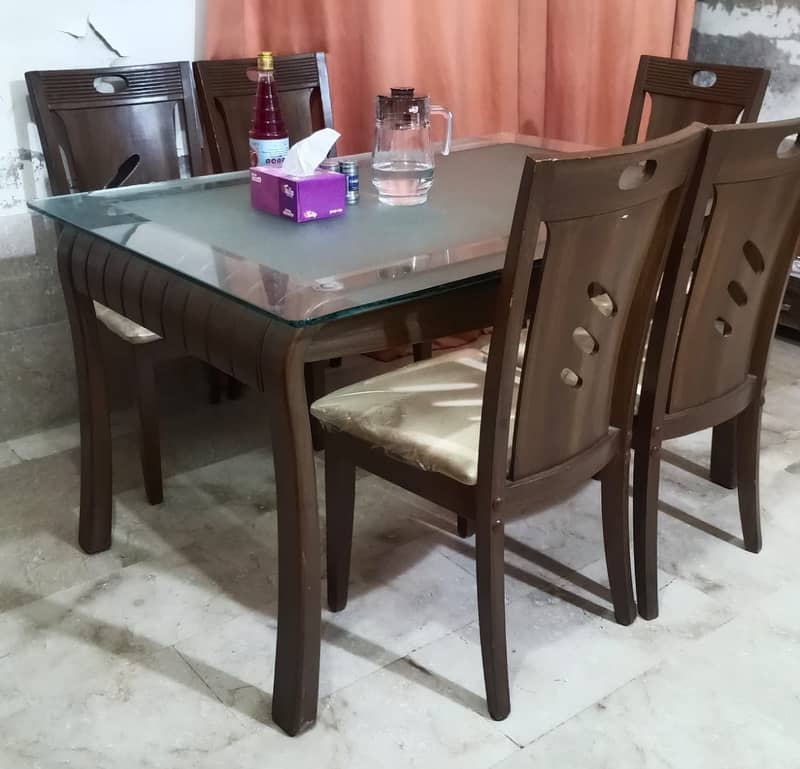 Dining Table 0