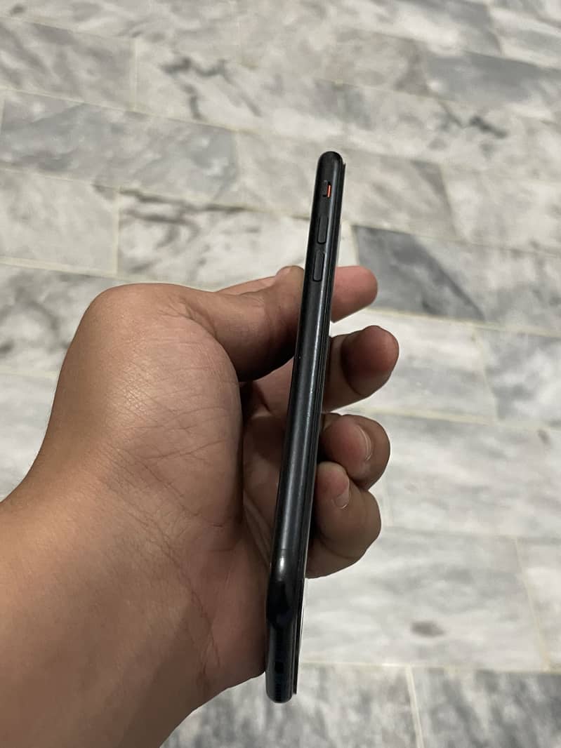 Apple iPhone SE 3