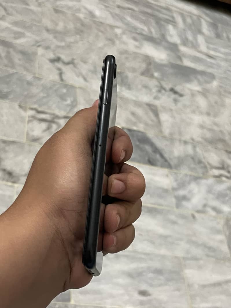 Apple iPhone SE 4
