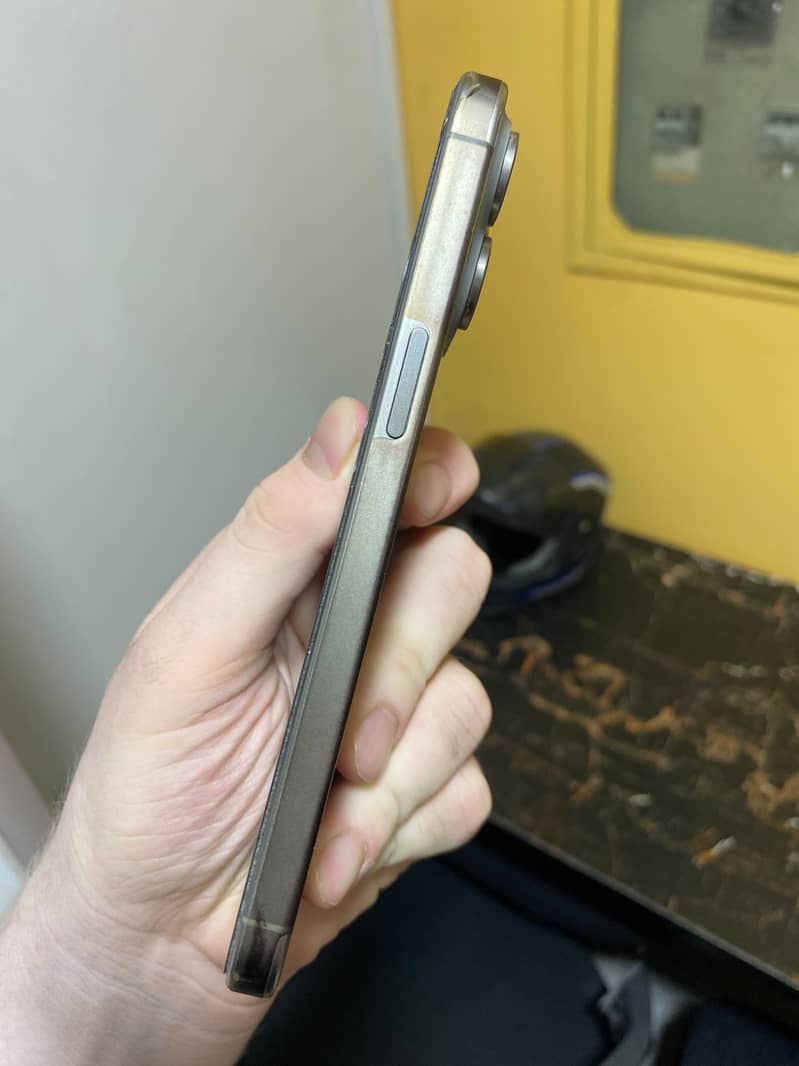 IPhone 15 pro max 5