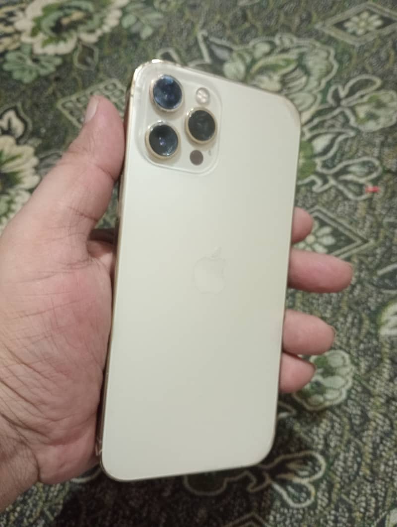 Apple iPhone 12 Pro Max 3