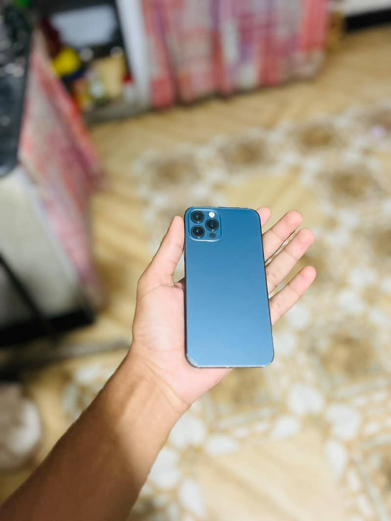 Apple iPhone 12 Pro 4