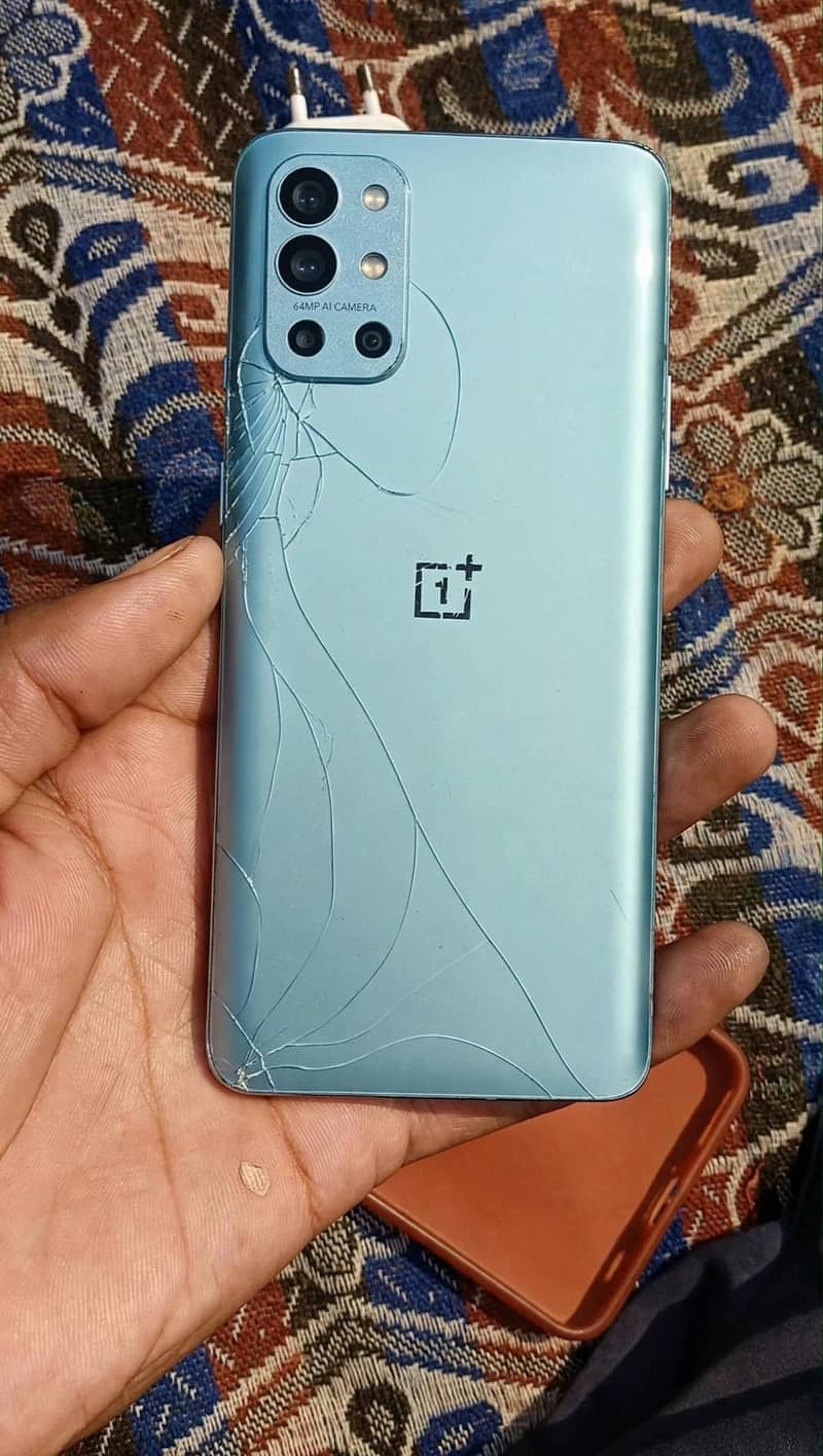 One Plus 8T 4