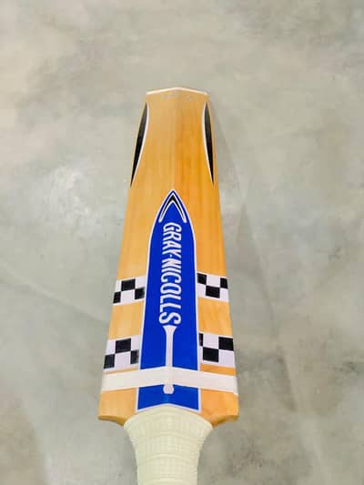 Gray nicolls legend bespoke cricket bat ,brand new/excellent condition