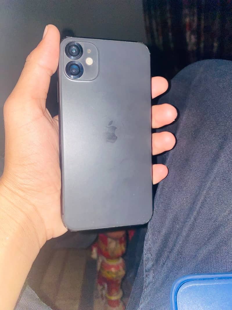 Apple iPhone 11 7