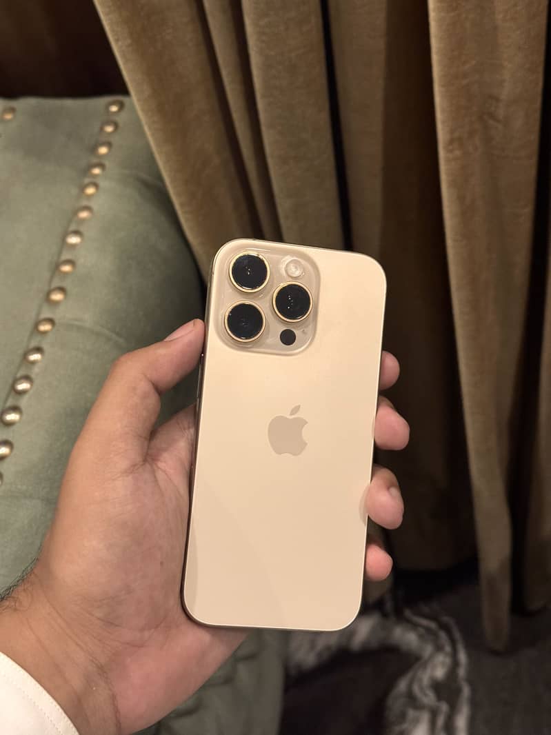 Apple iPhone 16 Pro 1